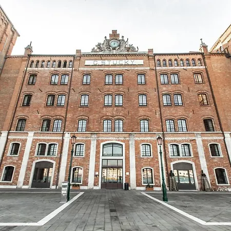 Molino Stucky Wi-fi R&r شقة